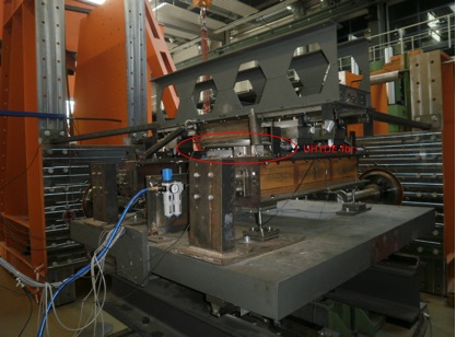 Test set-up at the University of Kassel in Germany showing the friction device, named UHYDE-fbr.